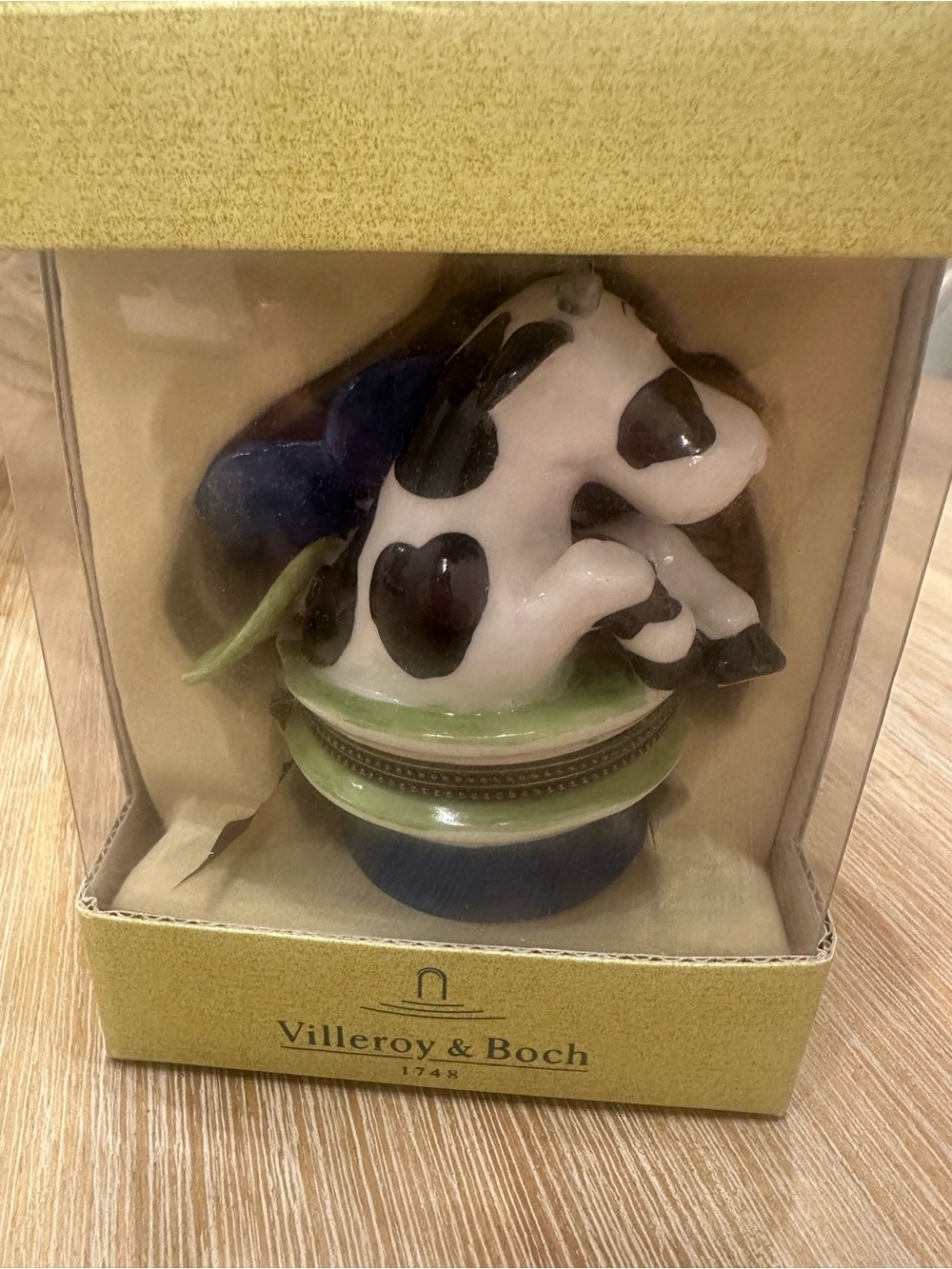 Villeroy & Boch "Happy Treats" Porcelain Cow Trinket Box – NIB